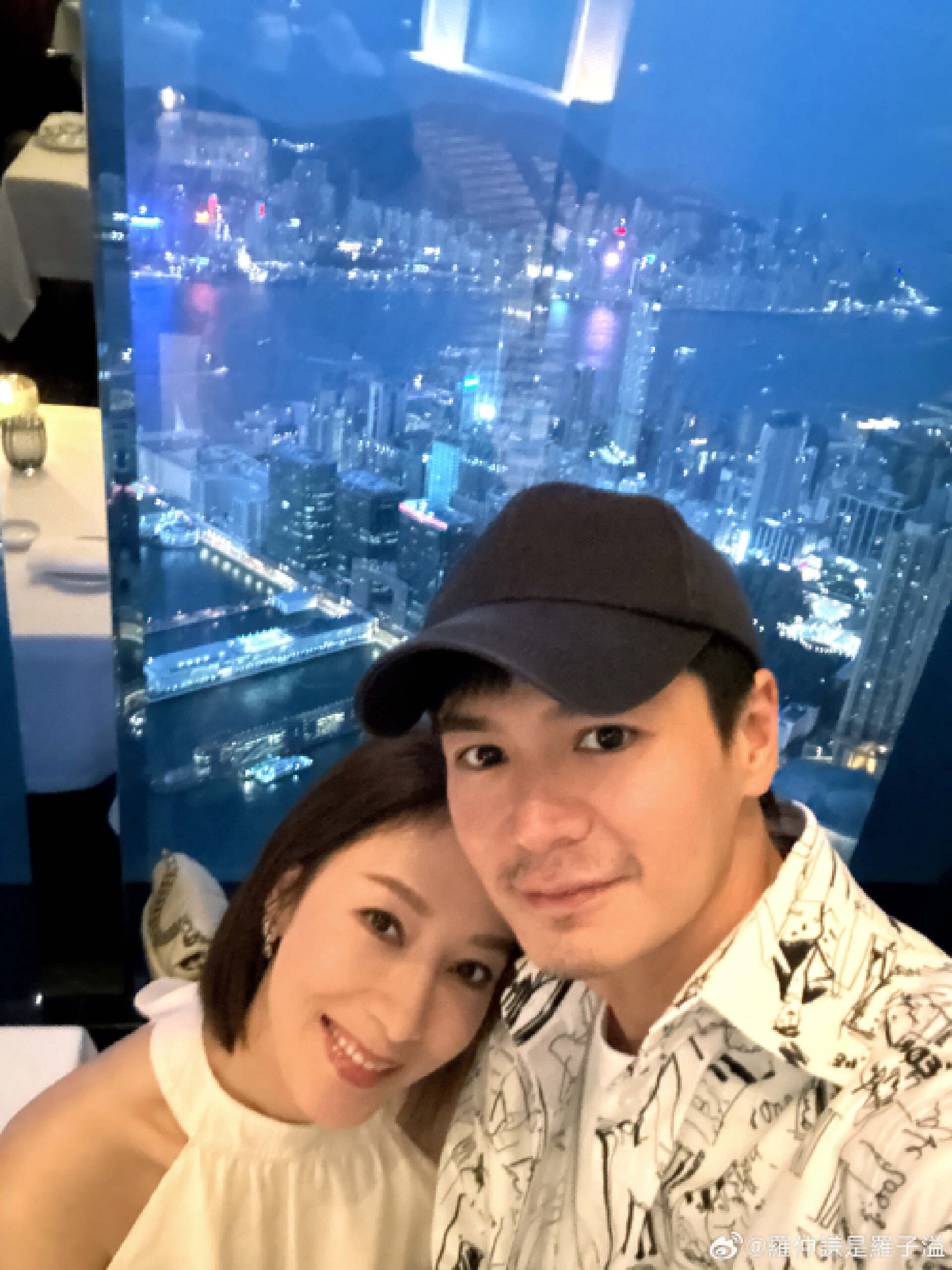 TVB视后与老公庆祝结婚七周年！二人故地重游，晒多张亲密照_TVB视后与老公庆祝结婚七周年！二人故地重游，晒多张亲密照_